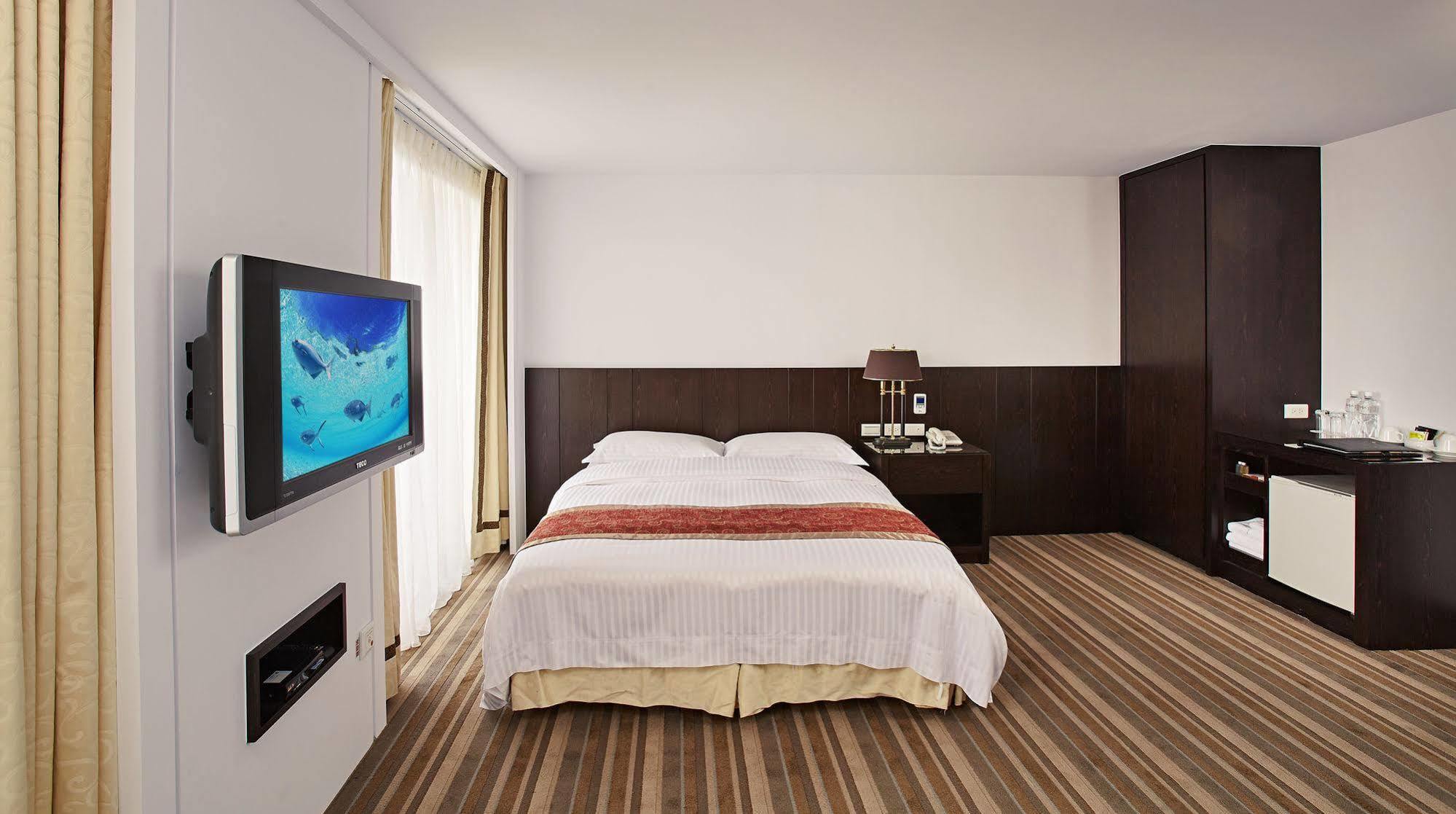 天下南隅 Provintia Hotel Tainan Buitenkant foto